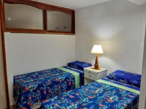 Petit Falucho Habitaciones en moderno apartamento a 50 metros de Alem, playa Cabo Corrientes y Varese